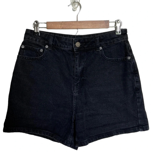 ASOS DESIGN • Denim Ritson Mom Short In Washed Black - Picture 5 of 10